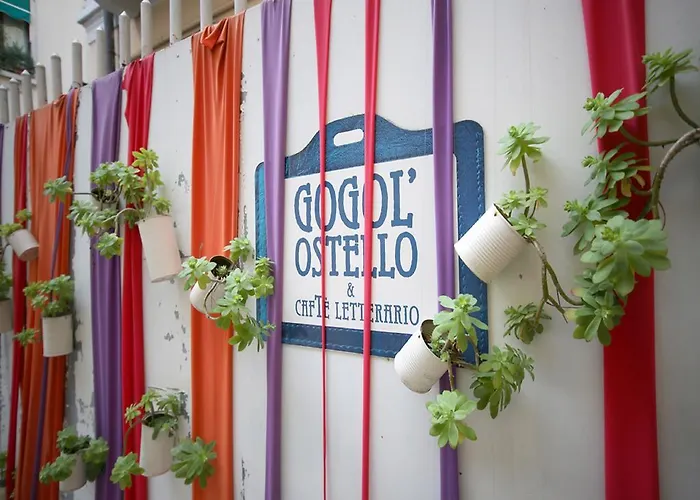 Gogol\'Ostello & Caffe Letterario